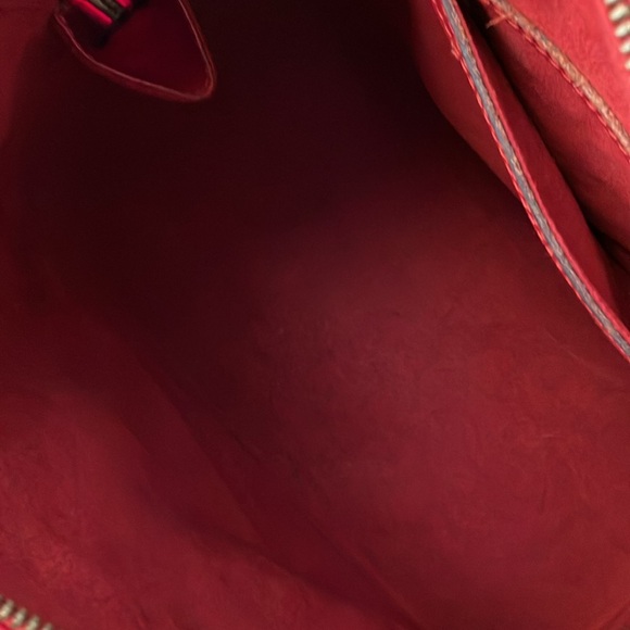 LOUIS VUITTON Red Epi Alma Authenticated by PoshMark. - Picture 14 of 16